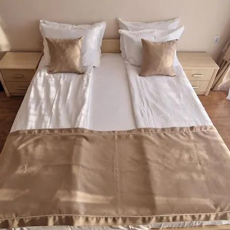 Premier Apartment